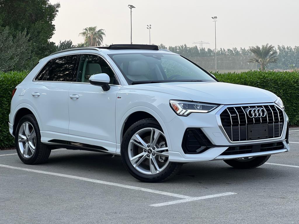 أبيض أودي Q3 S Line 2021
